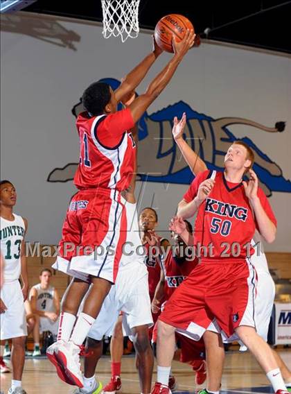 Thumbnail 3 in Canoga Park vs King (MaxPreps Holiday Classic) photogallery.