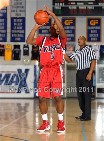 Thumbnail 2 in Canoga Park vs King (MaxPreps Holiday Classic) photogallery.