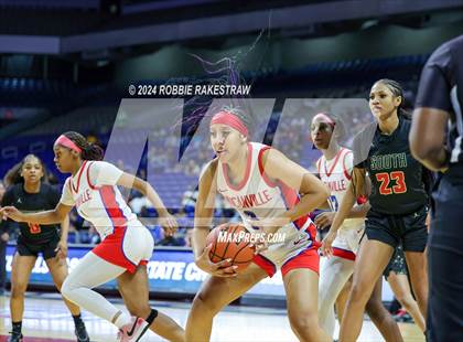 Thumbnail 2 in Duncanville vs. South Grand Prairie (UIL 6A Basketball Final) photogallery.