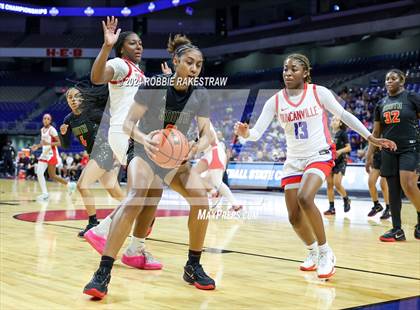 Thumbnail 3 in Duncanville vs. South Grand Prairie (UIL 6A Basketball Final) photogallery.