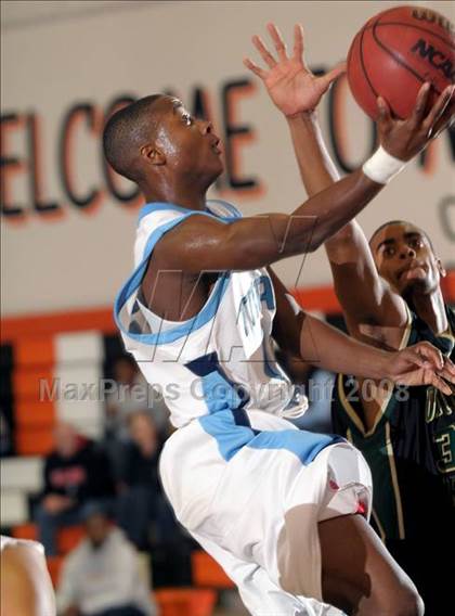Thumbnail 1 in Monterey Trail vs. Burbank photogallery.