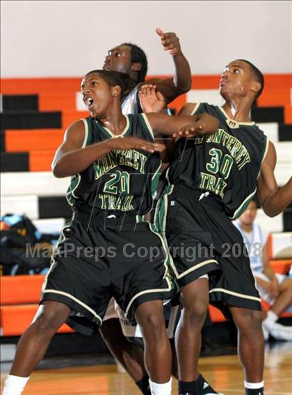 Thumbnail 3 in Monterey Trail vs. Burbank photogallery.
