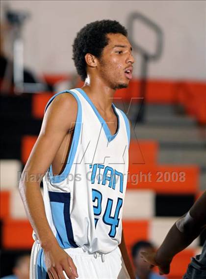 Thumbnail 3 in Monterey Trail vs. Burbank photogallery.