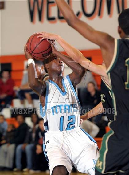 Thumbnail 2 in Monterey Trail vs. Burbank photogallery.
