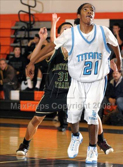 Thumbnail 1 in Monterey Trail vs. Burbank photogallery.