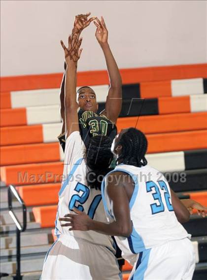 Thumbnail 3 in Monterey Trail vs. Burbank photogallery.