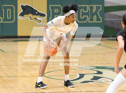 Thumbnail 2 in Sage Hill vs. Bishop McNamara (Nike Tournament of Champions) photogallery.