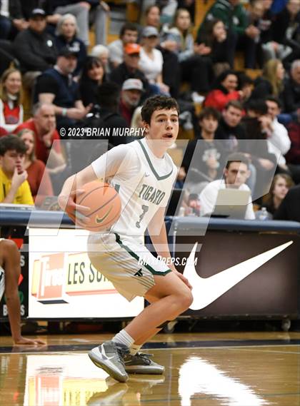 Thumbnail 2 in Tigard vs Lincoln (Les Schwab Invitational) photogallery.