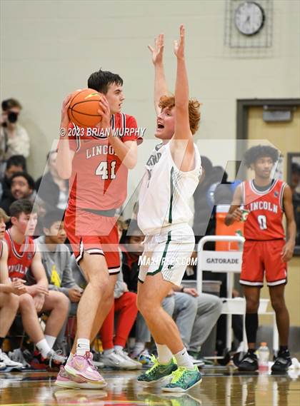 Thumbnail 2 in Tigard vs Lincoln (Les Schwab Invitational) photogallery.