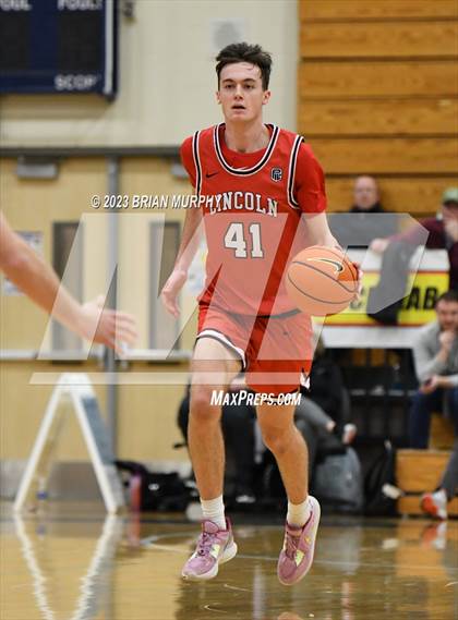 Thumbnail 2 in Tigard vs Lincoln (Les Schwab Invitational) photogallery.