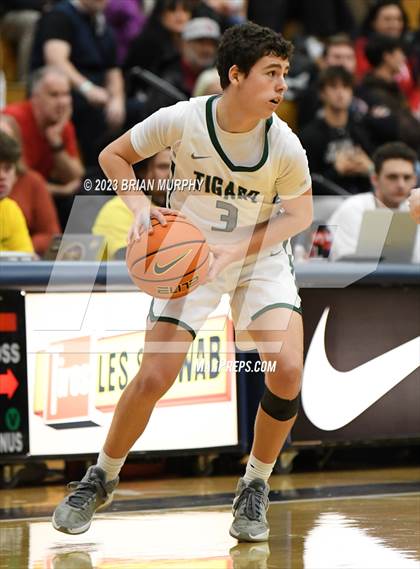 Thumbnail 3 in Tigard vs Lincoln (Les Schwab Invitational) photogallery.