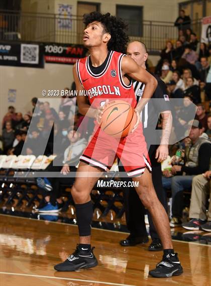 Thumbnail 2 in Tigard vs Lincoln (Les Schwab Invitational) photogallery.
