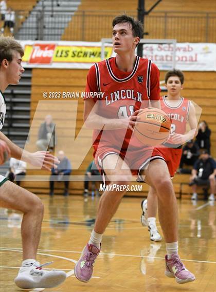 Thumbnail 1 in Tigard vs Lincoln (Les Schwab Invitational) photogallery.