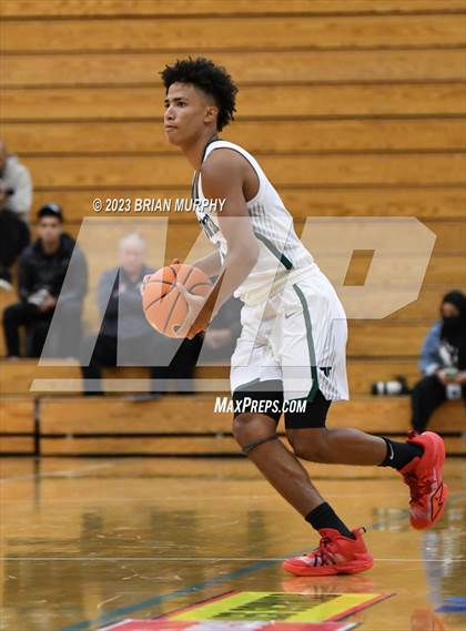 Thumbnail 1 in Tigard vs Lincoln (Les Schwab Invitational) photogallery.