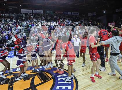 Thumbnail 1 in Binghamton vs. Niskayuna (NYSPHSAA Class AA Final) photogallery.