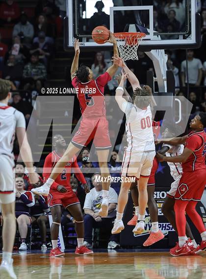 Thumbnail 2 in Binghamton vs. Niskayuna (NYSPHSAA Class AA Final) photogallery.