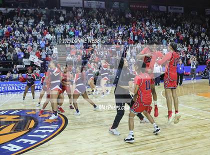 Thumbnail 1 in Binghamton vs. Niskayuna (NYSPHSAA Class AA Final) photogallery.