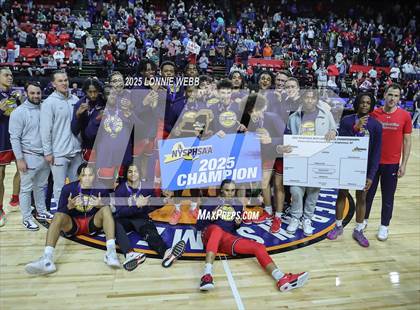 Thumbnail 3 in Binghamton vs. Niskayuna (NYSPHSAA Class AA Final) photogallery.