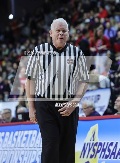 Thumbnail 2 in Binghamton vs. Niskayuna (NYSPHSAA Class AA Final) photogallery.