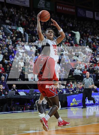 Thumbnail 1 in Binghamton vs. Niskayuna (NYSPHSAA Class AA Final) photogallery.