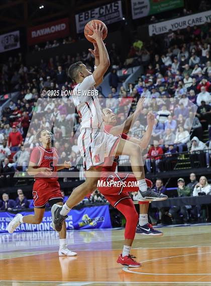 Thumbnail 2 in Binghamton vs. Niskayuna (NYSPHSAA Class AA Final) photogallery.