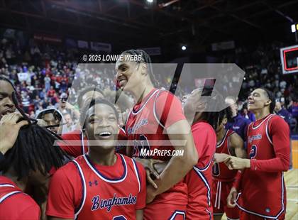 Thumbnail 2 in Binghamton vs. Niskayuna (NYSPHSAA Class AA Final) photogallery.