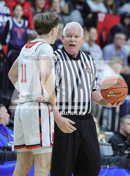 Thumbnail 2 in Binghamton vs. Niskayuna (NYSPHSAA Class AA Final) photogallery.