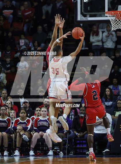 Thumbnail 3 in Binghamton vs. Niskayuna (NYSPHSAA Class AA Final) photogallery.