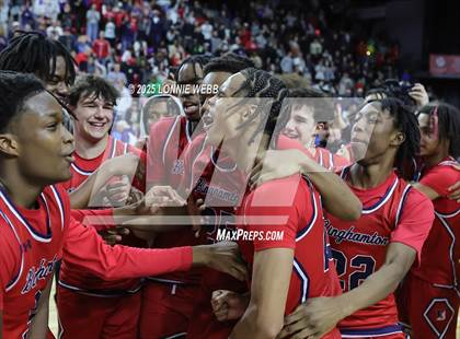 Thumbnail 1 in Binghamton vs. Niskayuna (NYSPHSAA Class AA Final) photogallery.
