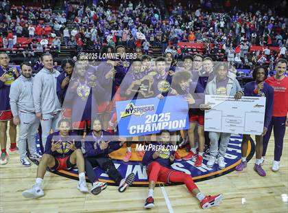Thumbnail 3 in Binghamton vs. Niskayuna (NYSPHSAA Class AA Final) photogallery.