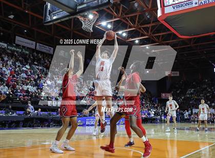 Thumbnail 2 in Binghamton vs. Niskayuna (NYSPHSAA Class AA Final) photogallery.