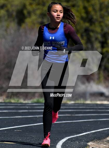 Thumbnail 3 in Peña Relays photogallery.