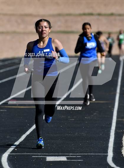Thumbnail 1 in Peña Relays photogallery.