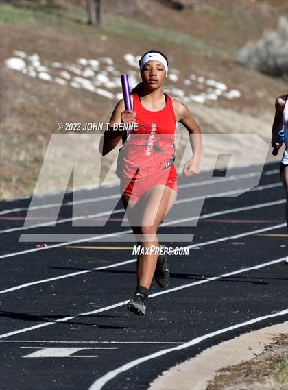 Thumbnail 1 in Peña Relays photogallery.