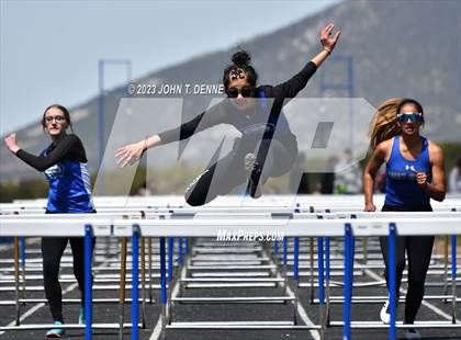 Thumbnail 1 in Peña Relays photogallery.