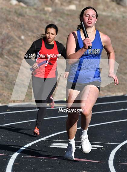 Thumbnail 2 in Peña Relays photogallery.