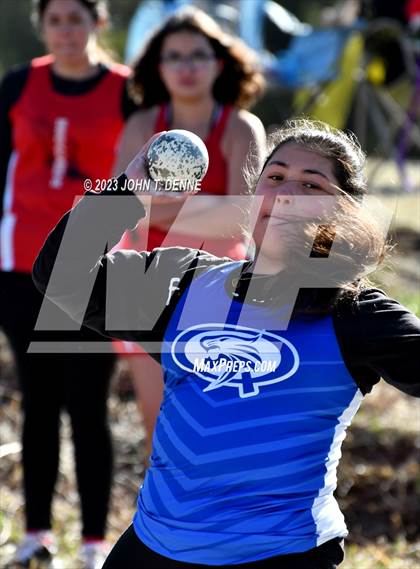 Thumbnail 1 in Peña Relays photogallery.