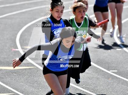 Thumbnail 1 in Peña Relays photogallery.