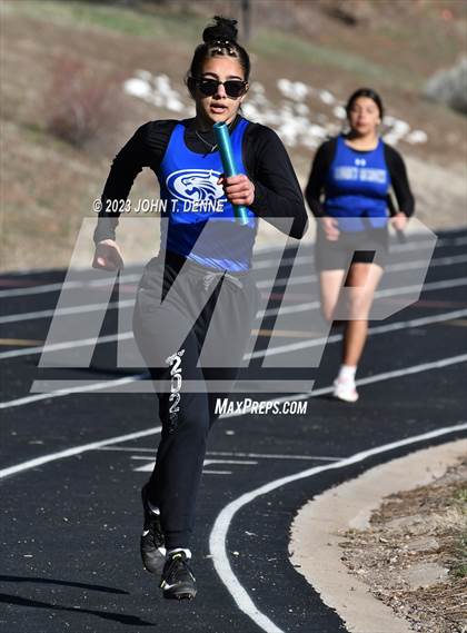 Thumbnail 1 in Peña Relays photogallery.