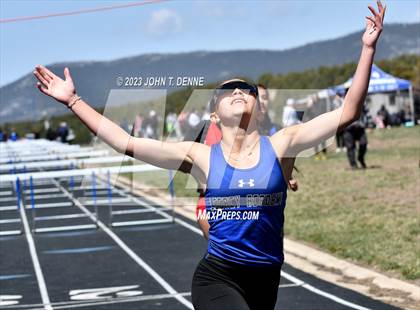 Thumbnail 3 in Peña Relays photogallery.