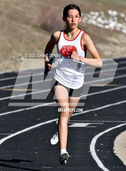 Thumbnail 3 in Peña Relays photogallery.