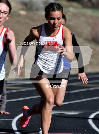 Thumbnail 2 in Peña Relays photogallery.