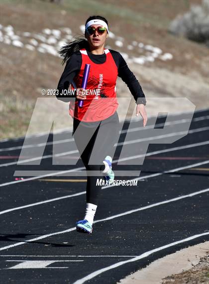 Thumbnail 3 in Peña Relays photogallery.