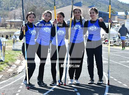 Thumbnail 3 in Peña Relays photogallery.