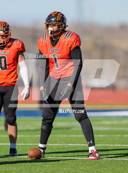 Thumbnail 1 in Stratton vs. Cheyenne Wells (CHSAA 6-Man Final) photogallery.
