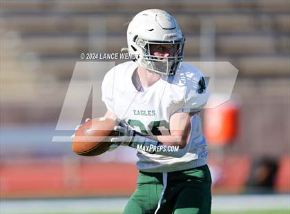 Thumbnail 1 in Stratton vs. Cheyenne Wells (CHSAA 6-Man Final) photogallery.