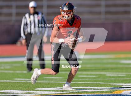 Thumbnail 2 in Stratton vs. Cheyenne Wells (CHSAA 6-Man Final) photogallery.