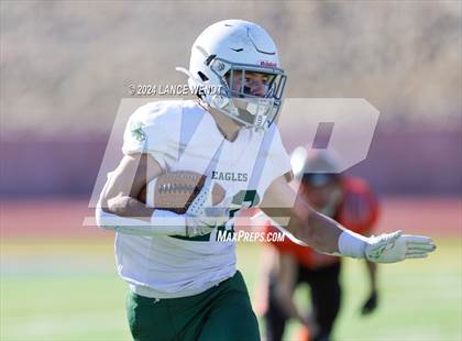 Thumbnail 1 in Stratton vs. Cheyenne Wells (CHSAA 6-Man Final) photogallery.