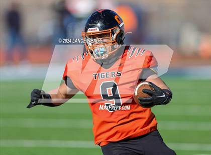 Thumbnail 3 in Stratton vs. Cheyenne Wells (CHSAA 6-Man Final) photogallery.