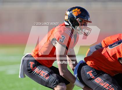 Thumbnail 1 in Stratton vs. Cheyenne Wells (CHSAA 6-Man Final) photogallery.